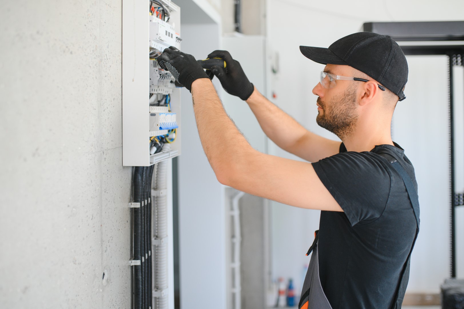 Why Up Front Pricing Makes Accel Electric the Smart Choice for Arizona Homeowners